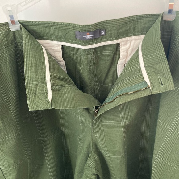 Men's Green Plaid Shorts - Picture 8 of 11